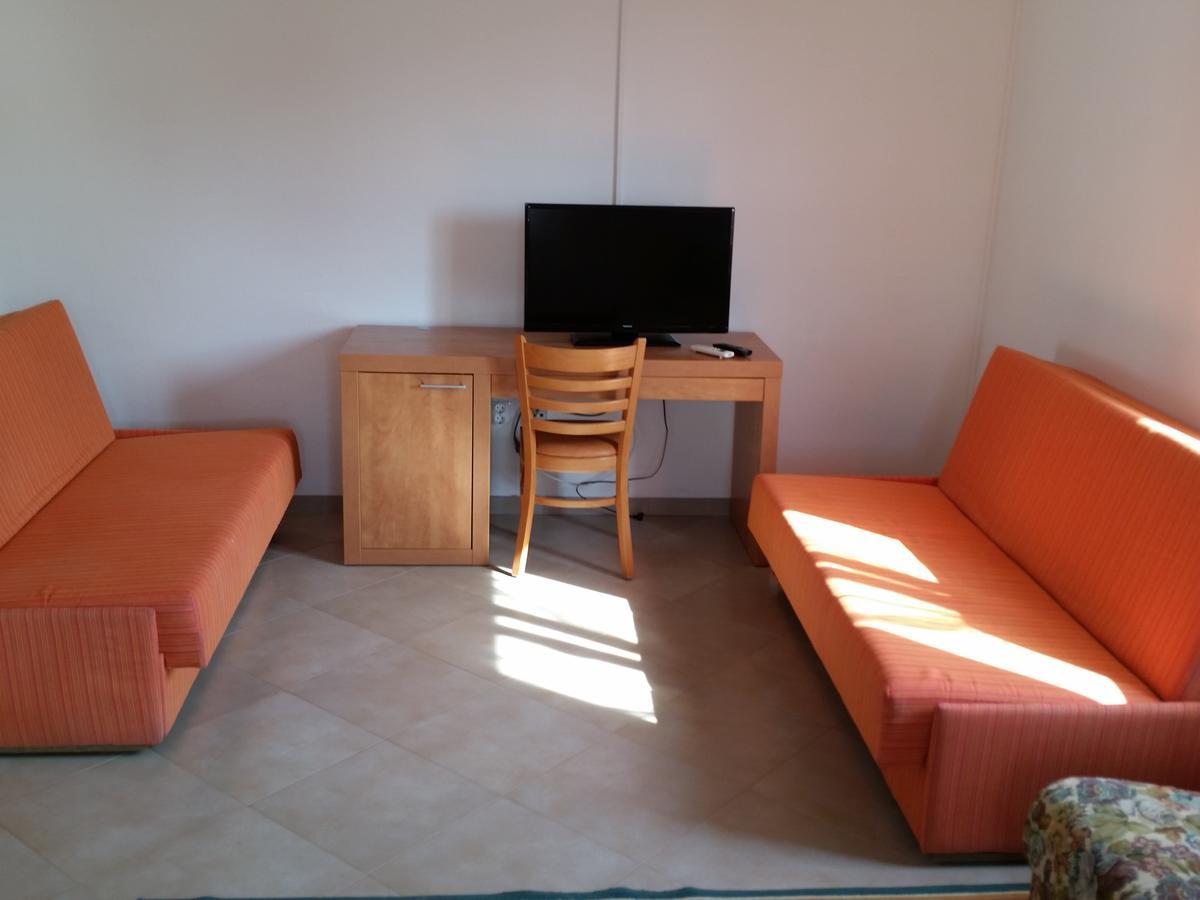 Apartments Lorena Zadar Bagian luar foto