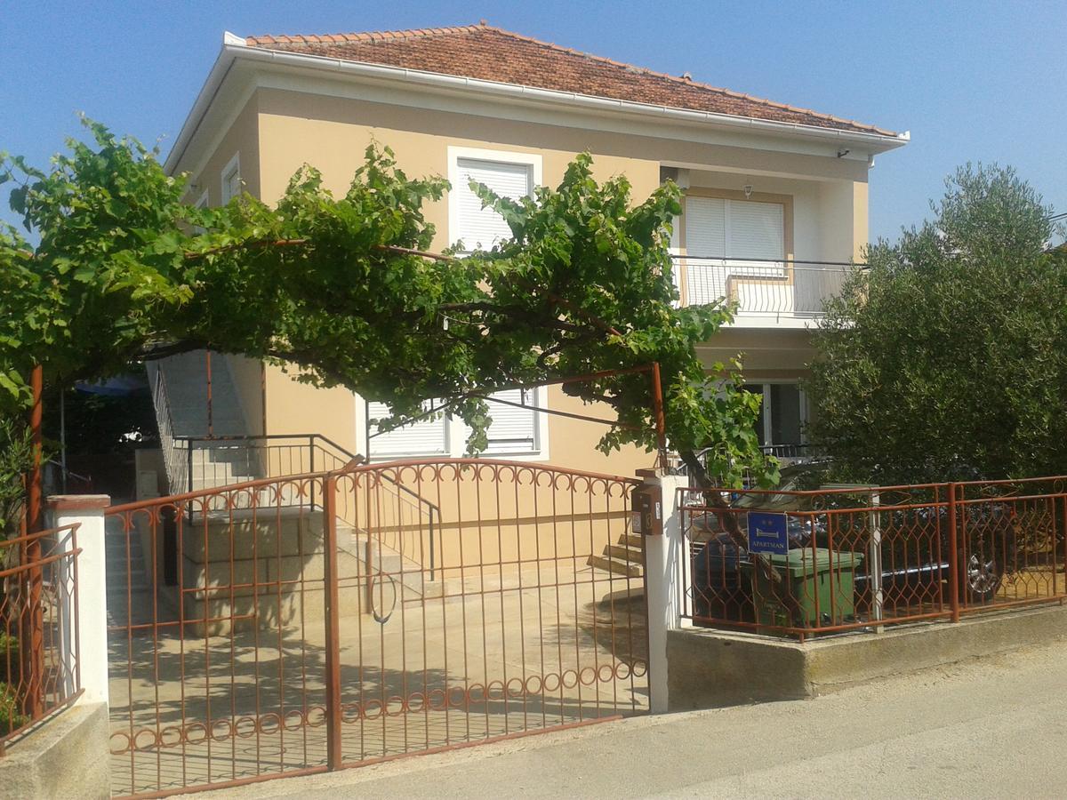 Apartments Lorena Zadar Bagian luar foto